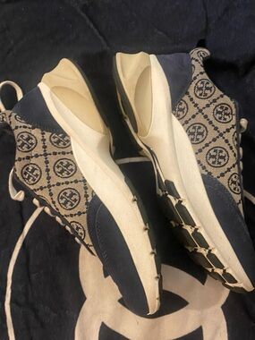 Tory Burch Monogram shoes
(Limited edition)